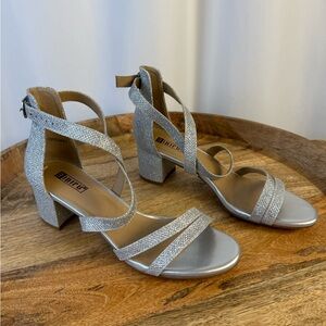 Didi Fu Silver Glitter Block Heel Sandals Size 8 Strappy Formal
